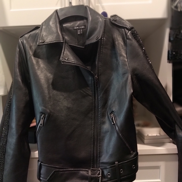 Leather Jacket - Picture 11 of 12